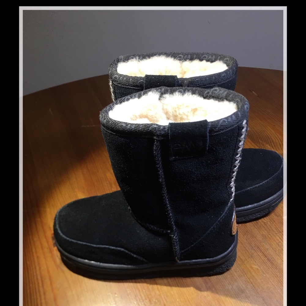 EMU Australia Bush Ranger Lo black boot size K8